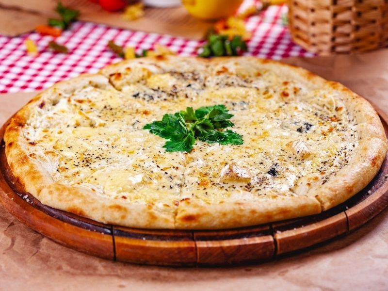 DORT PEYNIRLI PIZZA