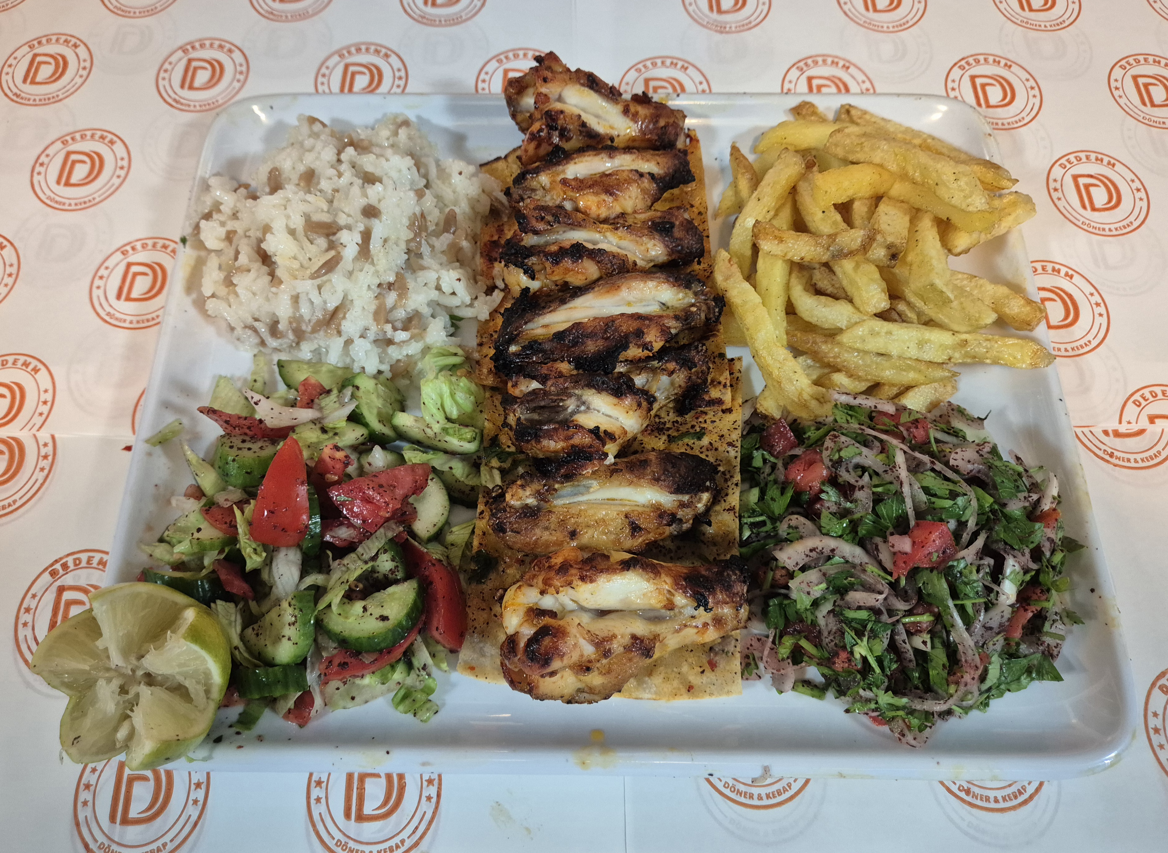 Tavuk Kanat Servis Pilavlı